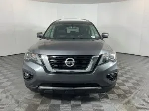 2017 Nissan Pathfinder SL — thumbnail 1