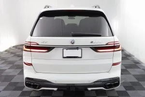 2023 BMW X7 — thumbnail 2