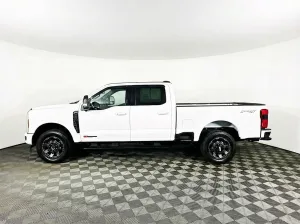 2024 Ford F-250 Super Duty Platinum — thumbnail 4