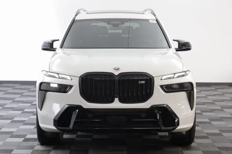2023 BMW X7