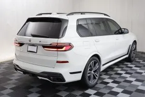 2023 BMW X7 — thumbnail 6